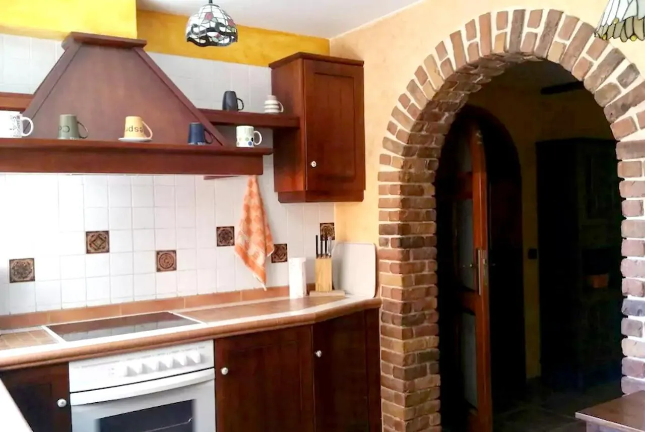 Holiday home Granadilla Beach House: 5-Bedroom Retreat with Pool & Jacuzzi Granadilla De Abona